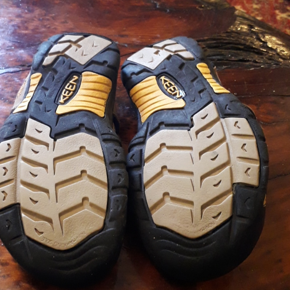Keen Waterproof Velcro Sandals - Picture 5 of 7